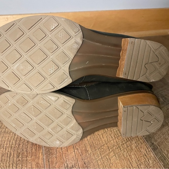 Chaco Women's Fossil Tassel Back Zip Ankle Boots Size 8 Brown - Picture 4 of 12